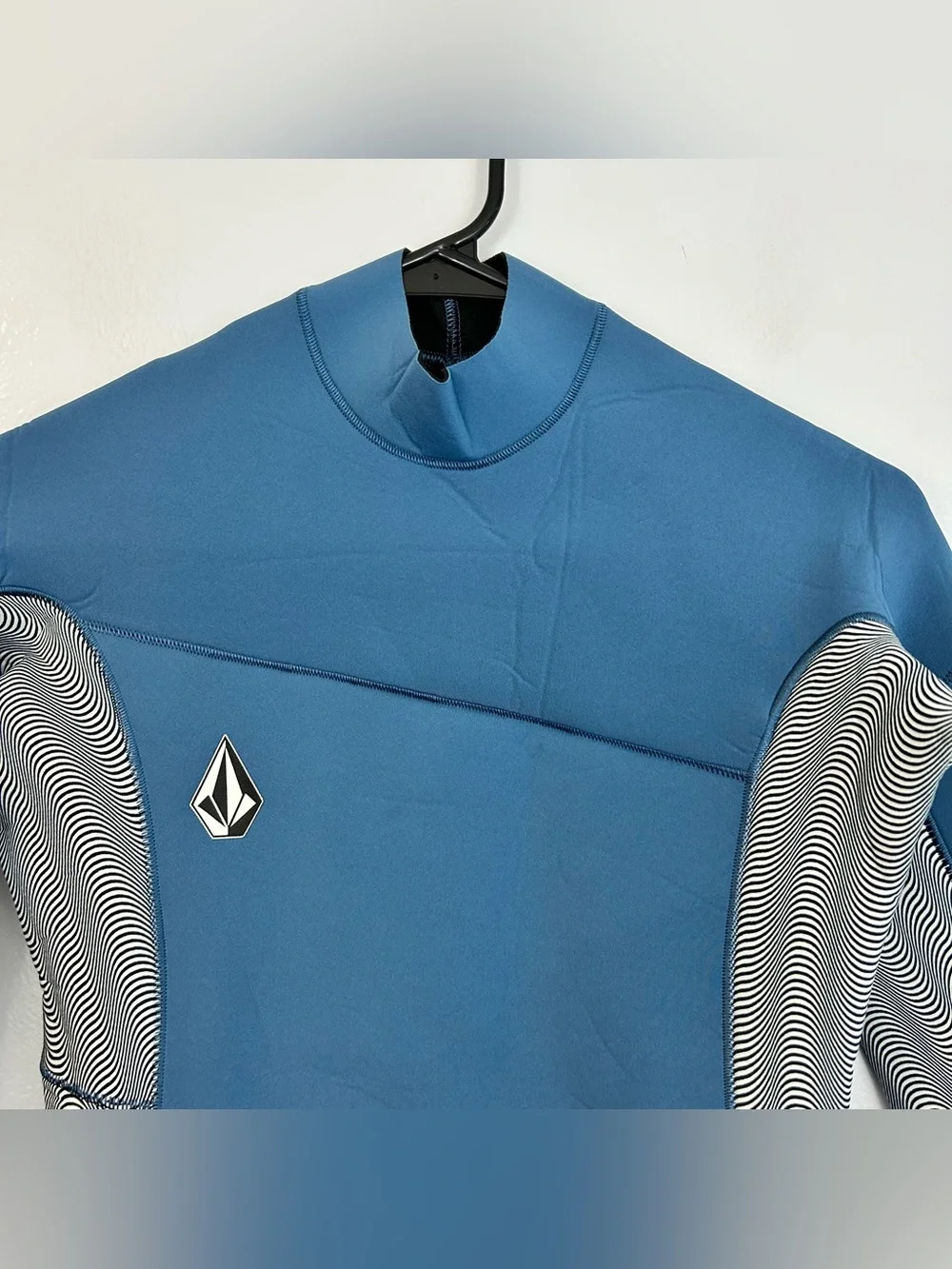 NWT Volvom Big Kids Long Sleeve Blue Wetsuit Jacket Surf Swim Size 16
